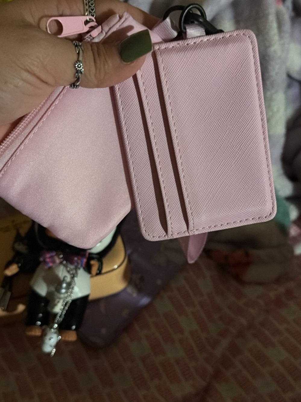 New pink wristlet very pretty